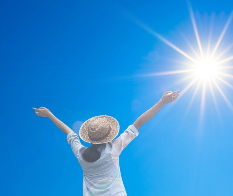 Pani podnosi ręce i ciesz się życiem. Pozytywny blog Dariusz Zatonski