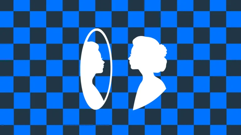 Osoba patrząca na swoje odbicie w lustrze jako symbol pracy nad pewnością siebie i wiarą w siebie