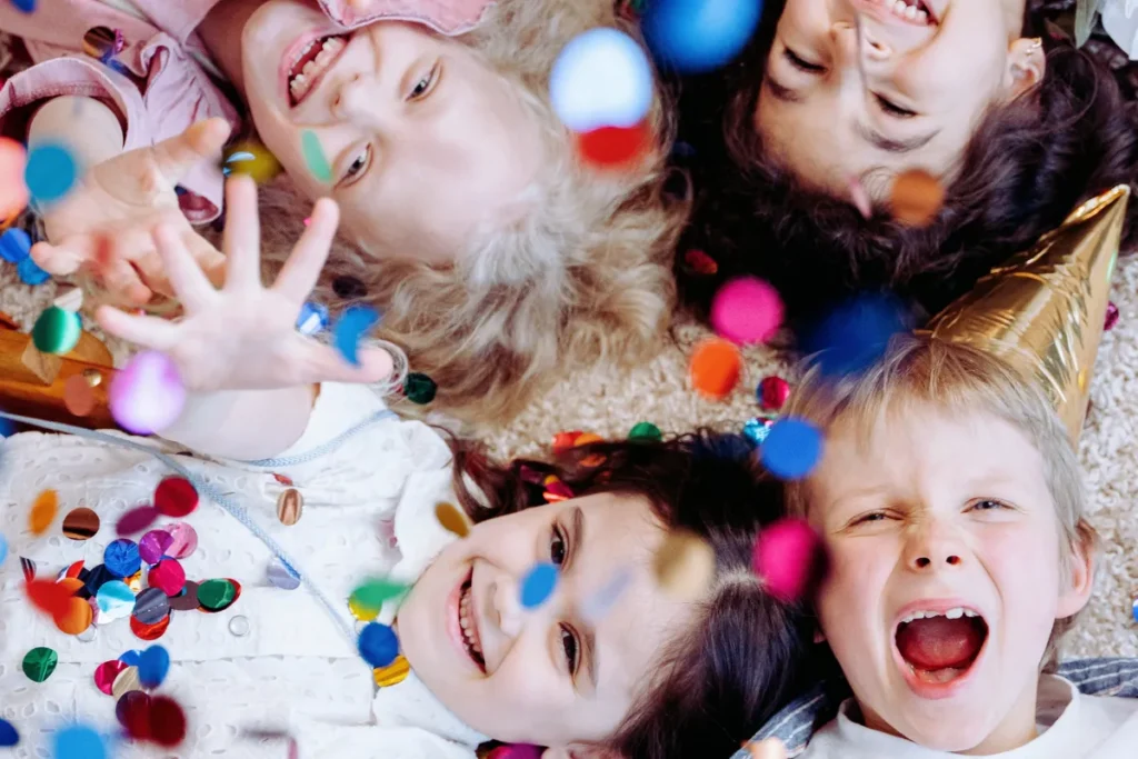 jak codzienne sytuacje rozwijają optymizm u dzieci